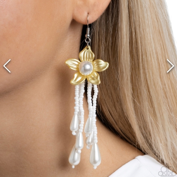 Prom Personality Yellow Earrings 💛 ✨️ - Picture 3 of 3